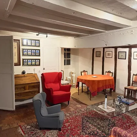 Maison Au Coeur Chenille-change, Village De Charme Ferienhaus